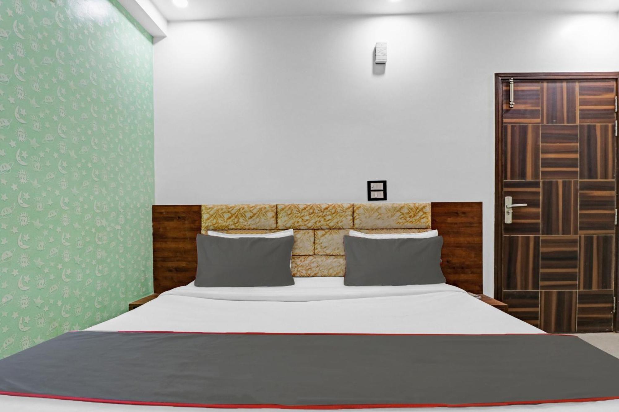 Hotel O Bharat Stay Near Indira Gandhi International Airport نيودلهي المظهر الخارجي الصورة