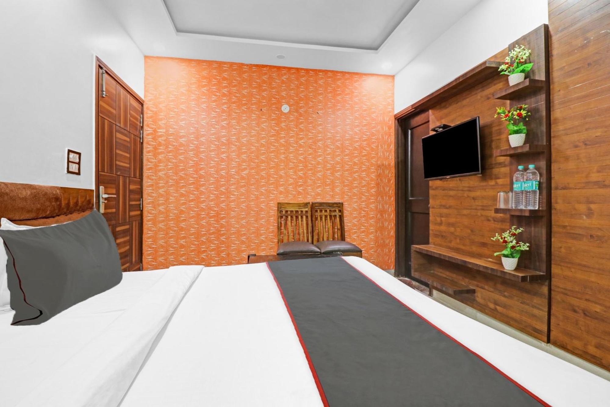 Hotel O Bharat Stay Near Indira Gandhi International Airport نيودلهي المظهر الخارجي الصورة