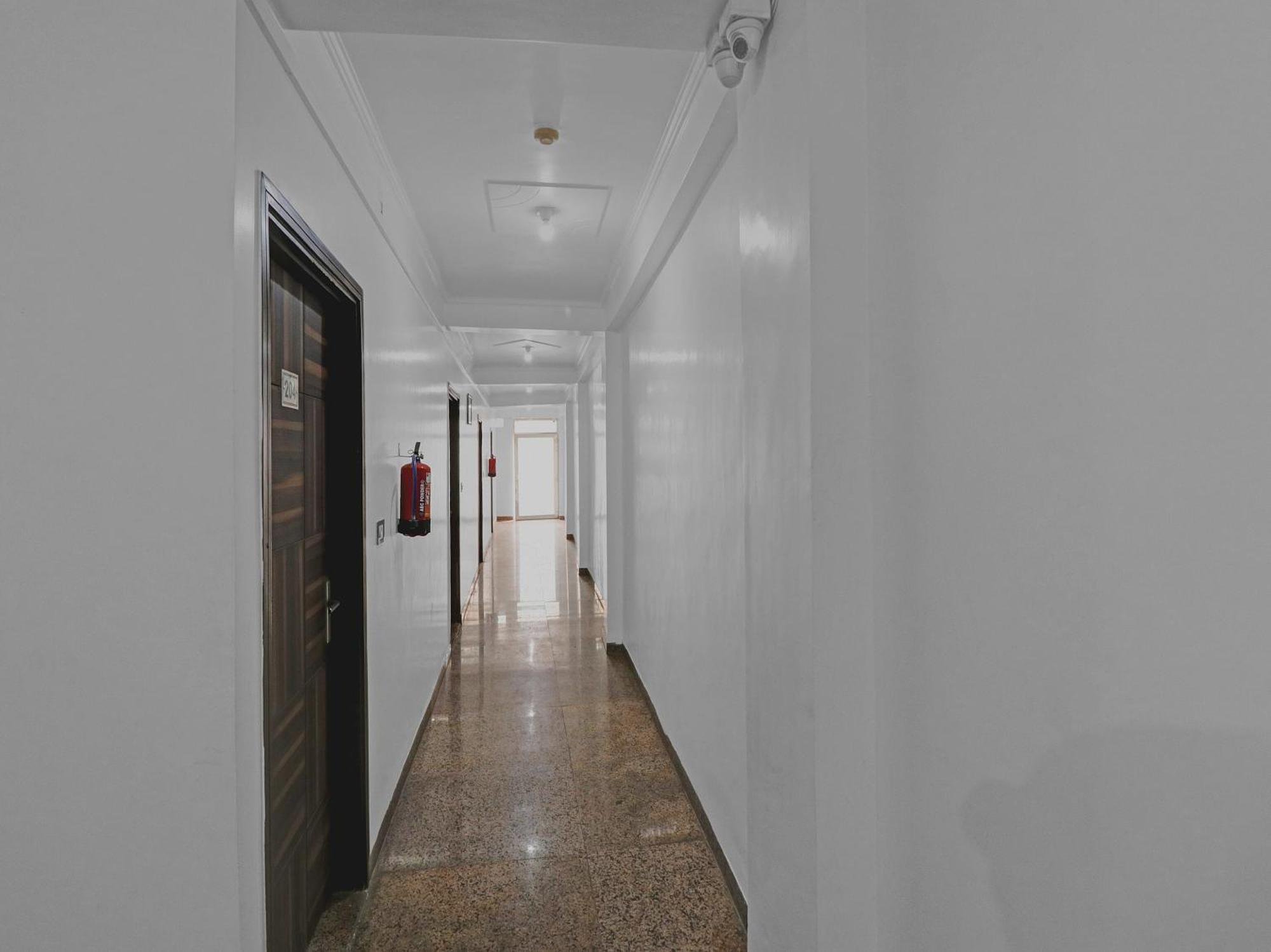 Hotel O Bharat Stay Near Indira Gandhi International Airport نيودلهي المظهر الخارجي الصورة