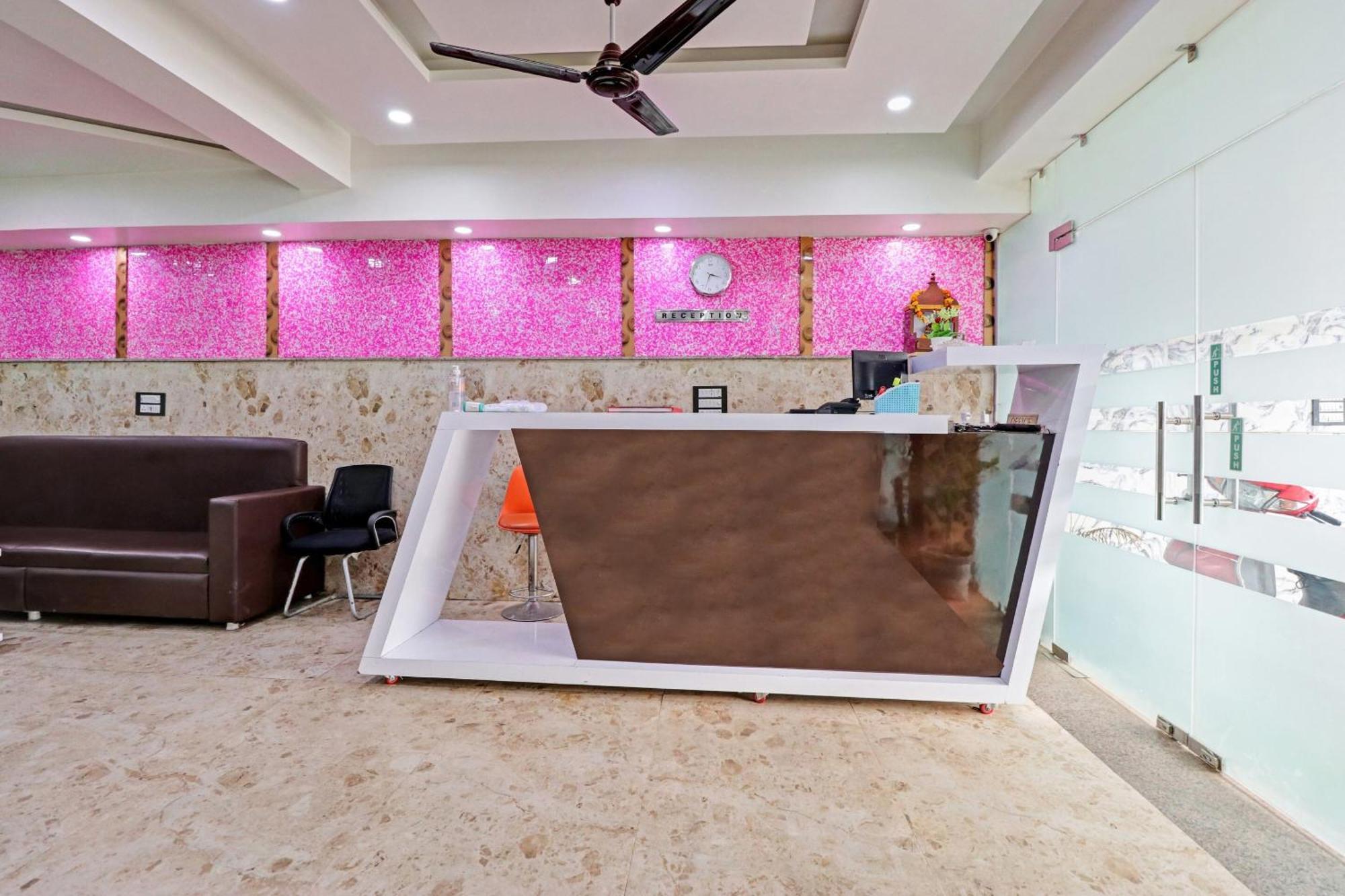 Hotel O Bharat Stay Near Indira Gandhi International Airport نيودلهي المظهر الخارجي الصورة